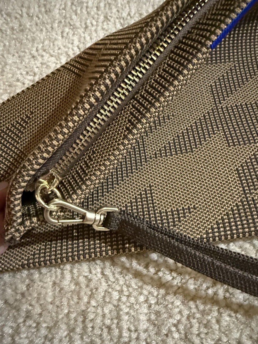 NWT Rothy’s Tote Dark Camel Houndstooth with matching pouch (no tags) - Picture 13 of 15